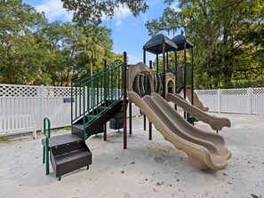 Children’s play area – outdoor