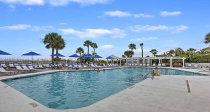 Sea Crest Surf & Racquet Club