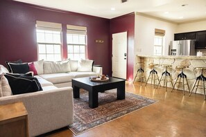 Smart TV - The Howdy Hangout near Texas A&M and Kyle Field (College Station)