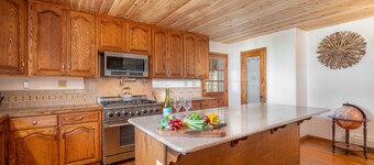 Reverie Ranch @ Gold Mountain 136 Acre w/ Lakeview & Nat'l Forest Access, Remote