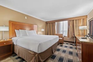 1 bedroom, desk, iron/ironing board, free WiFi - Near NYC - Cozy King Suite • Prime Location • Premium Comfort (Carteret)