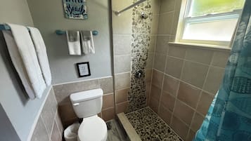 Family Apartment, Courtyard View | Bathroom