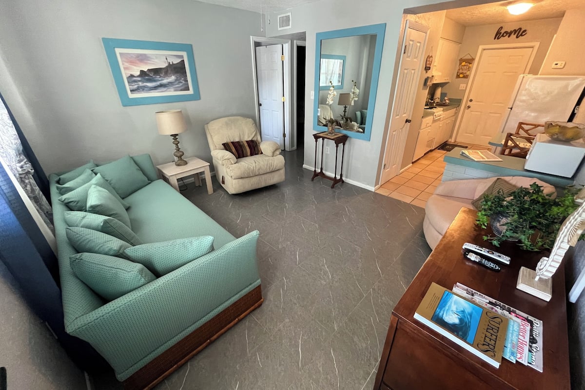 Family Apartment, Garden View | Living area
