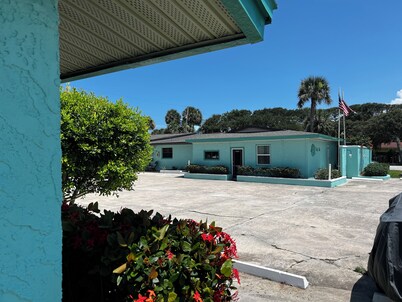Surfside Suites