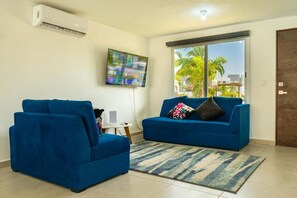 Smart TV - MAJUM Corvus 4B House (Acapulco de Juárez)