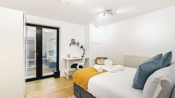 2 bedrooms, iron/ironing board, travel cot, free WiFi