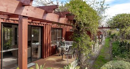 Alpine Springs Motel | Unit 7 - H2521B