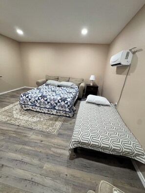 1 bedroom, iron/ironing board, WiFi, bed sheets