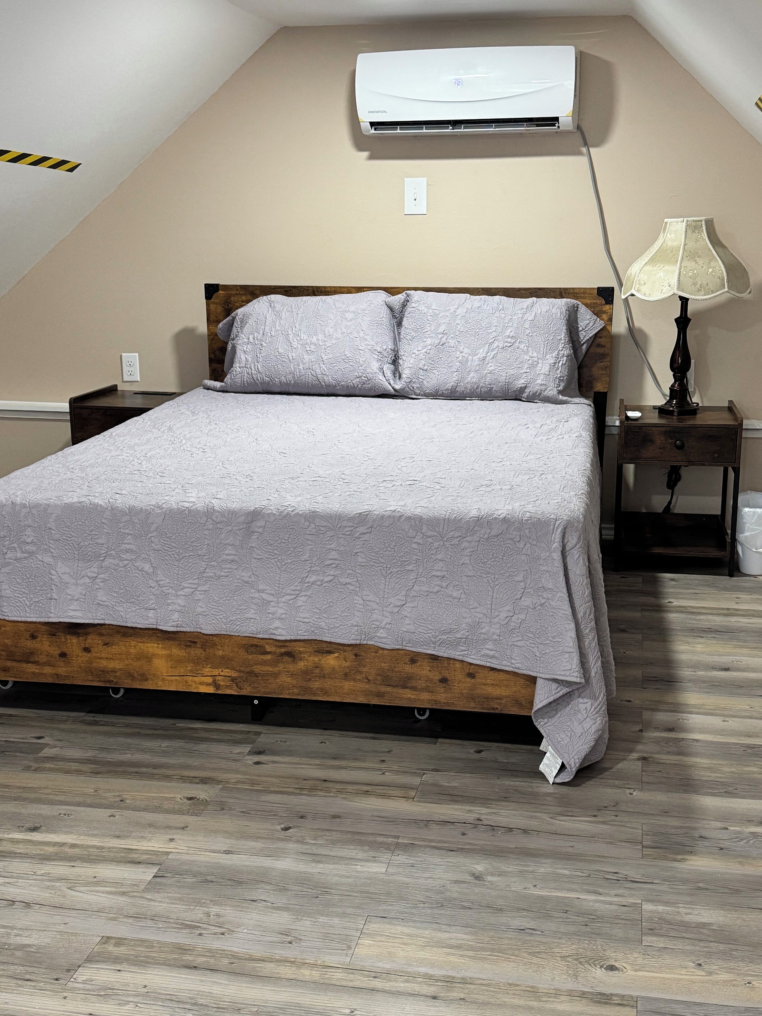 1 chambre, fer et planche à repasser, Wi-Fi, literie fournie