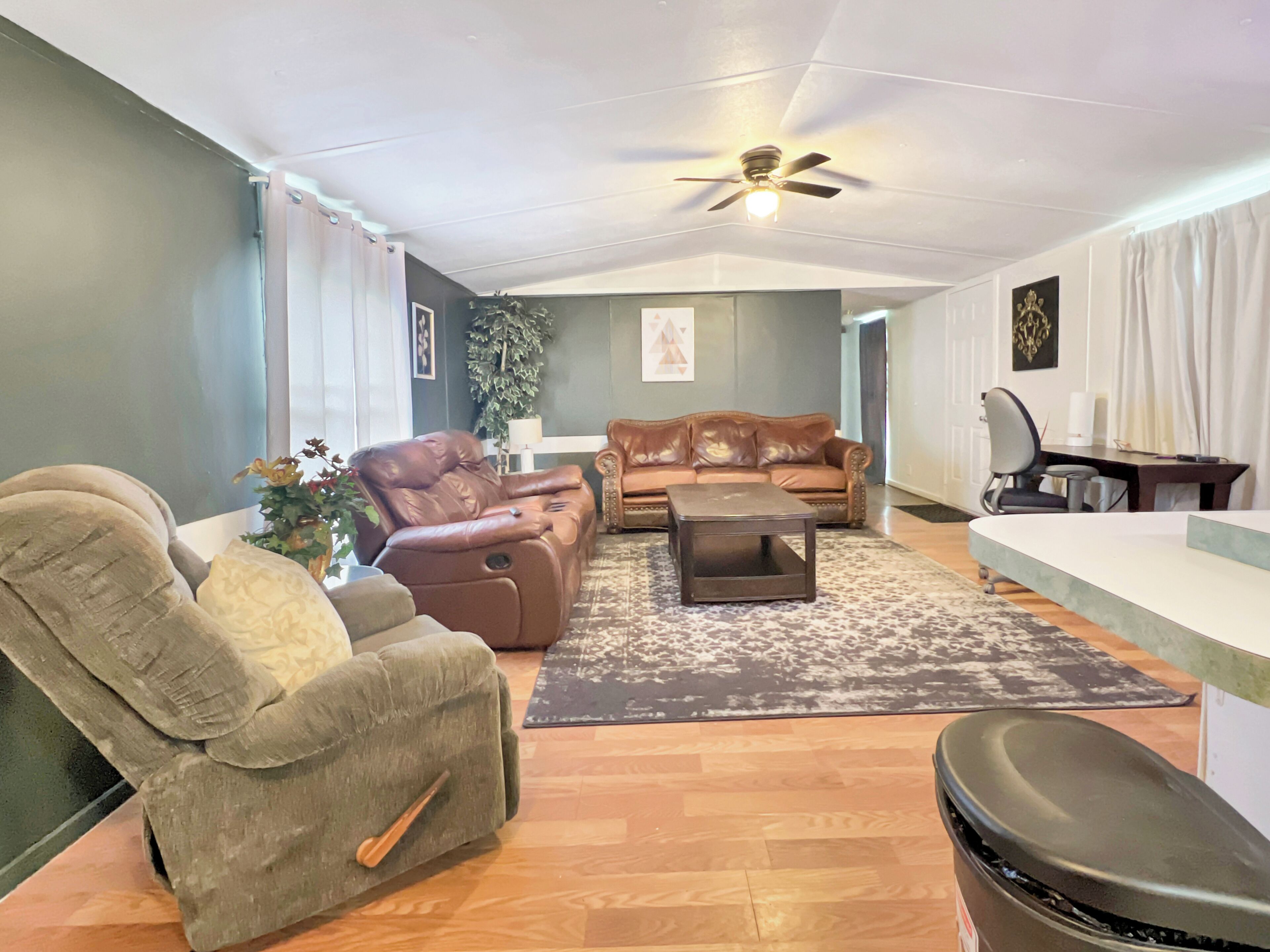 The Tatum Turnkey- 4 Bed, 2 Bath, 4 Tvs - New Mexico