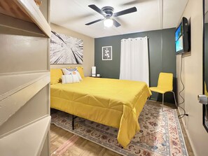 Iron/ironing board, WiFi, bed sheets