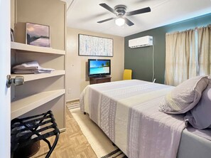 Iron/ironing board, WiFi, bed sheets