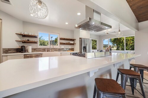 Spacious 4-bedroom house in wine country. USA today voted as #1 wine region.