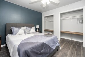 1 soverom, strykejern/-brett, wi-fi og sengetøy