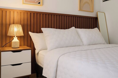 Charming modern studio!