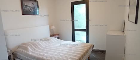 2 bedrooms, iron/ironing board