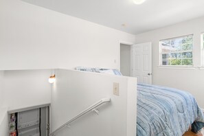 2 bedrooms, Internet, bed sheets