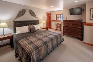 5 bedrooms, desk, iron/ironing board, free WiFi