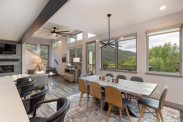 House (4 Bedrooms) | Exterior