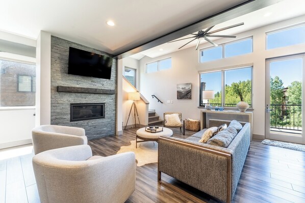 House (4 Bedrooms) | Exterior