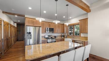 Apartment (2 Bedrooms) | Exterior