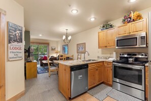 Exterior - Expedition Station #8574 (Keystone)