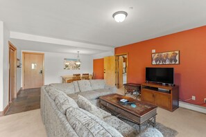 Exterior - Oro Grande #206 (Keystone)