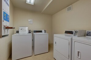 Exterior - Oro Grande #206 (Keystone)