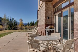 Exterior - Oro Grande #206 (Keystone)