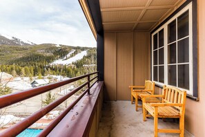 Condo (2 Bedrooms) | Property amenity - Dl8520-2 (Keystone)
