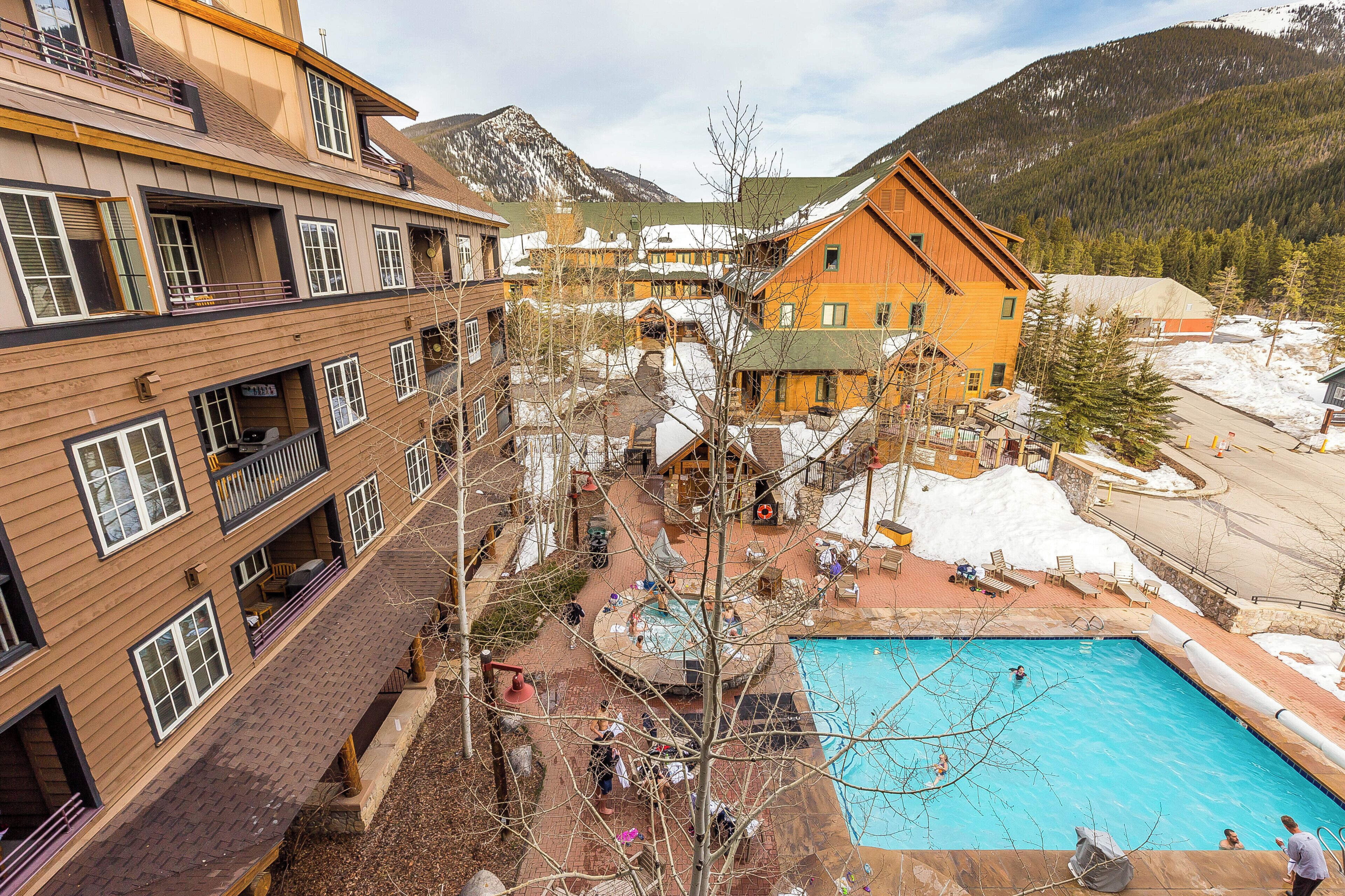 Condo (2 Bedrooms) | Property amenity