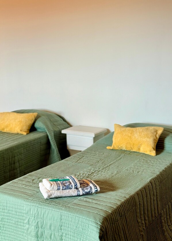 Classic Room, Mountain View | Free WiFi