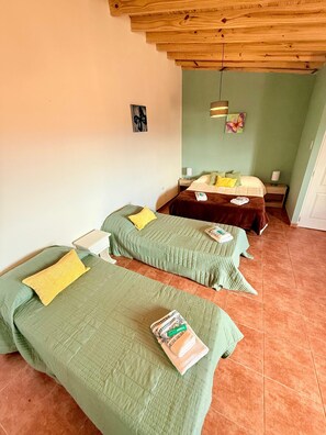 Classic Room, Mountain View | Free WiFi