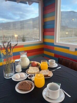 Free daily buffet breakfast