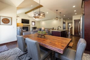 Villa (4 Bedrooms) | Exterior