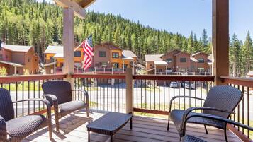 Villa (4 Bedrooms) | Exterior