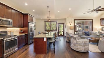 Villa (4 Bedrooms) | Exterior