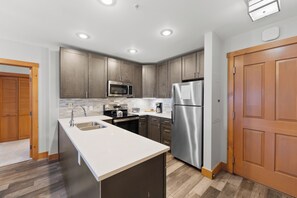 Exterior - Expedition Station #8599 (Keystone)