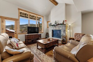 Villa (3 Bedrooms) | Front of property