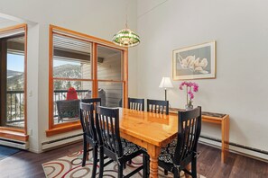 Apartment (2 Bedrooms) | Exterior - Quicksilver #1658 (Keystone)