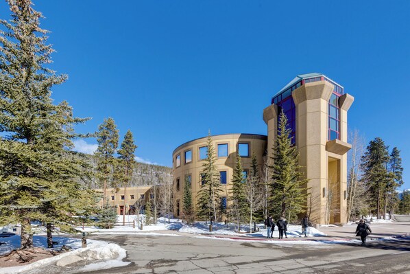 Apartment (2 Bedrooms) | Exterior