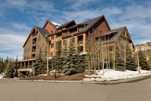 Exterior - Springs #8887 (Keystone)