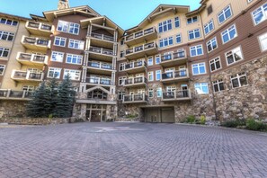 Exterior - Lone Eagle #3024 (Keystone)