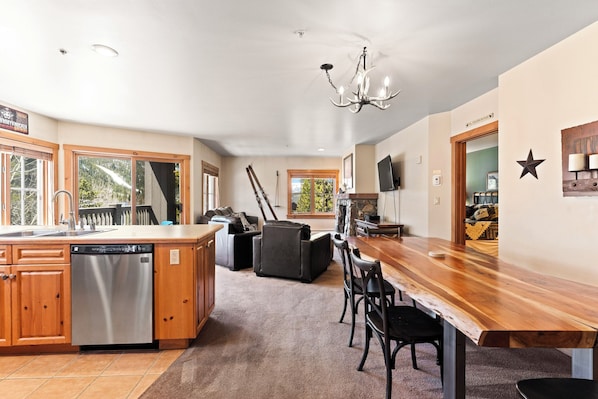 Apartment (2 Bedrooms) | Bahagian luar