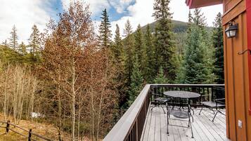 Apartment (4 Bedrooms) | Exterior