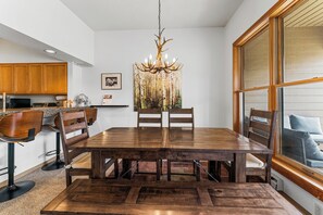 Condo (2 Bedrooms) | Servicio de la propiedad