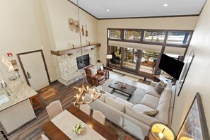 Apartment (3 Bedrooms) | Front of property