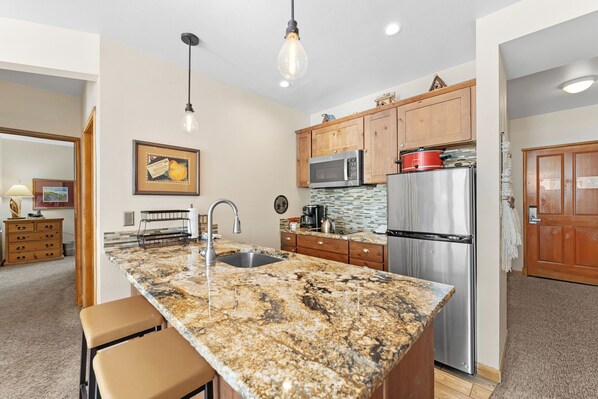 Apartment (2 Bedrooms) | Exterior - Black Bear #8061 (Keystone)