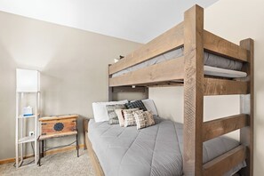 아파트 (2 Bedrooms) | 외관