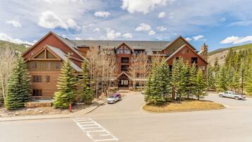 Apartment (2 Bedrooms) | Exterior